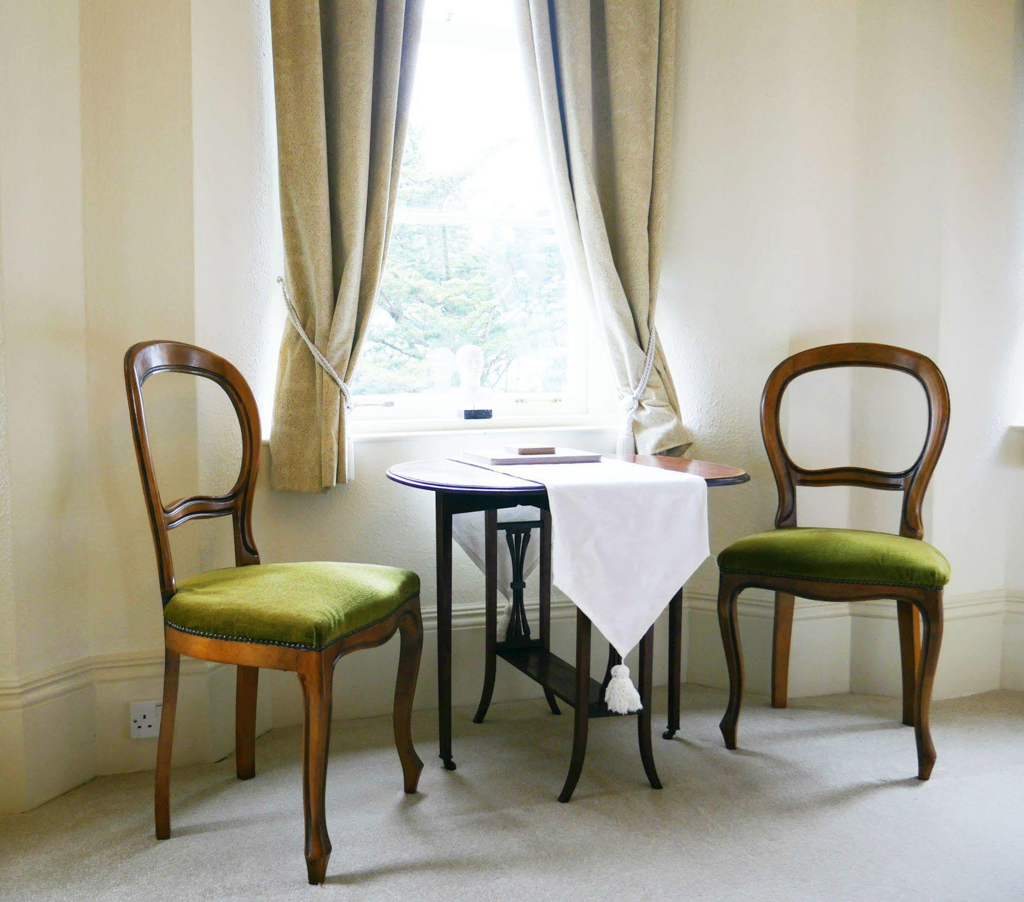 Muntham & Town House Hotel 3*
